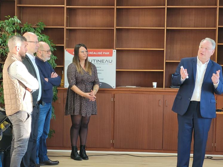 Thierry Bosne (à droite) témoignait de l'action de l'association 60 000 rebonds dans son parcours, devant des acteurs économiques de la Vienne. Lise Risse est la coordinatrice de développement territorial pour la Vienne.