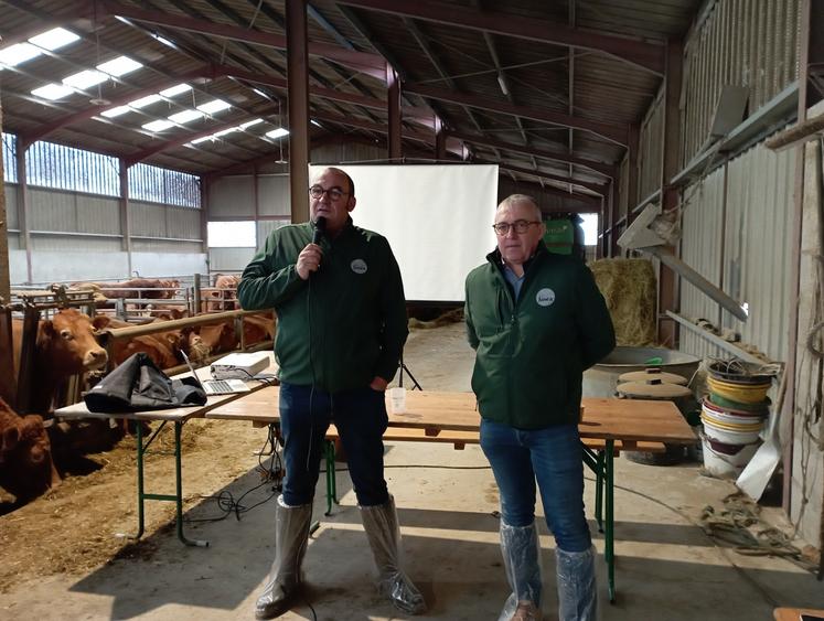 Cédric Tranquard, président de la FNSEA 17 et Patrick Bénézit, président de la FNB, ont fait un tour d'horizon des sujets « élevage » pendant toute l'après-midi.