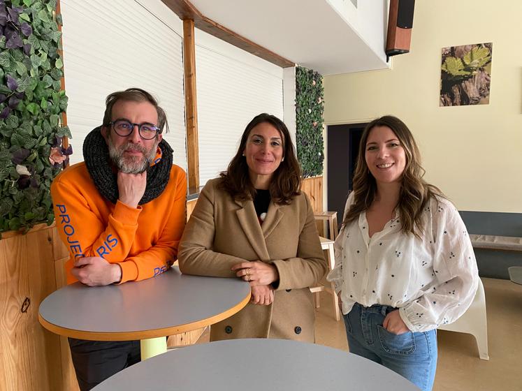 Les enseignants Fabien Capezutti, Laetitia Gouget et Sarah Vedrine sont à l'initiative de ce projet.
