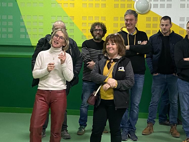 Véronique Le Floc'h, la présidente nationale de la Coordination rurale, aux côtés de Lætitia Plumat, tête de liste départementale aux élections à la Chambre d'agriculture de Charente.