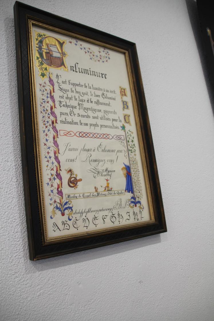 Pour Myriam Chesseboeuf, l'enluminure c'est la mise en beauté du document. " C'est un émerveillement qui manque à notre société" souligne-t-elle.
