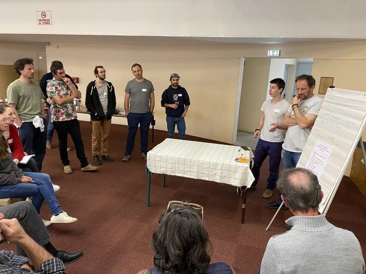 La Maison de l'agriculture biologique et ses partenaires réfléchissent à la nécessité de définir un plan stratégique pour la bio en Charente. L'ambition est d'approfondir les questions de stratégies, de développement et de communication.