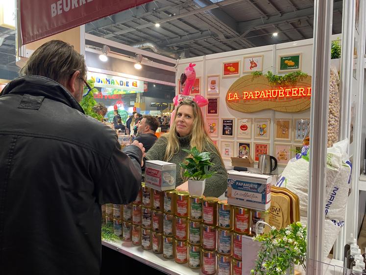 Le stand de Papahuète proposait différentes recettes de beurre de cacahuètes.