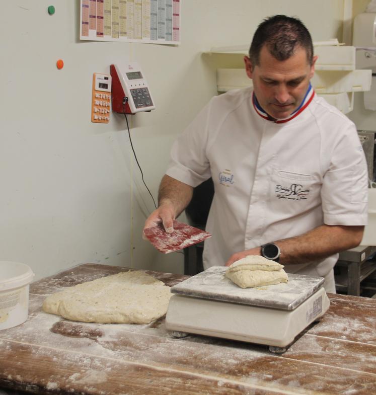 Rodolph Couston, Meilleur ouvrier de France, a animé la formation.