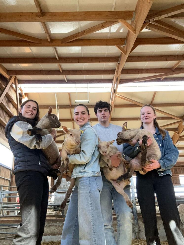 Anne Varniol, Julie Raveau, Lucas Bire et Chloé Avisse, motivés comme jamais.