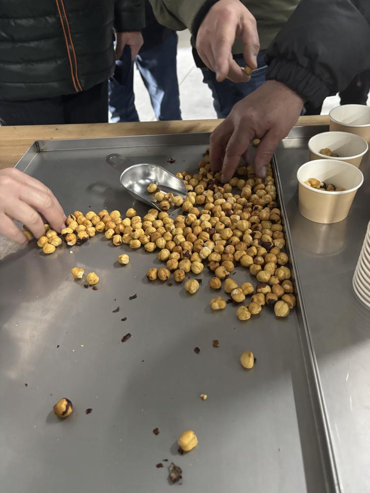La noisette de l'ouest propose notamment des noisettes torréfiées.