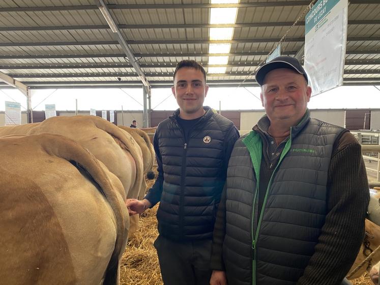Nicolas et Hilaire de Langavant, éleveurs de Parthenaises à Sainte-Eanne, ont remporté un grand prix d'excellence et un prix d'excellence.