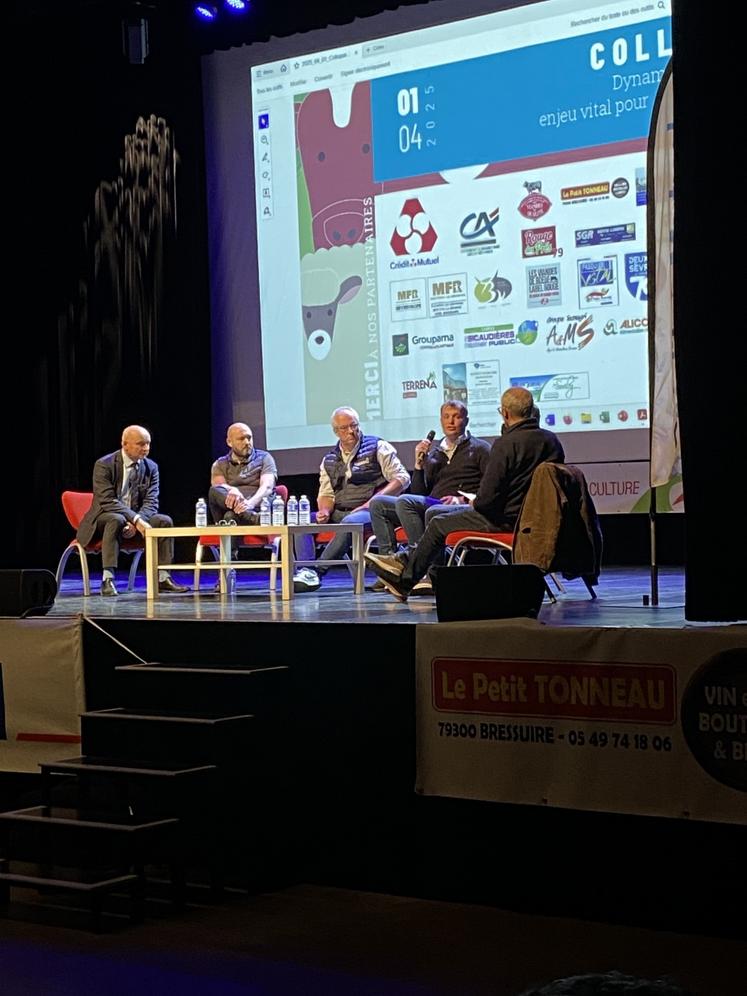 Autour de la table, des éleveurs du bocage bien dans leur élevage. Ils s'accordent notamment sur le fait que les labels et contractualisations sont des atouts pour passer les crises.