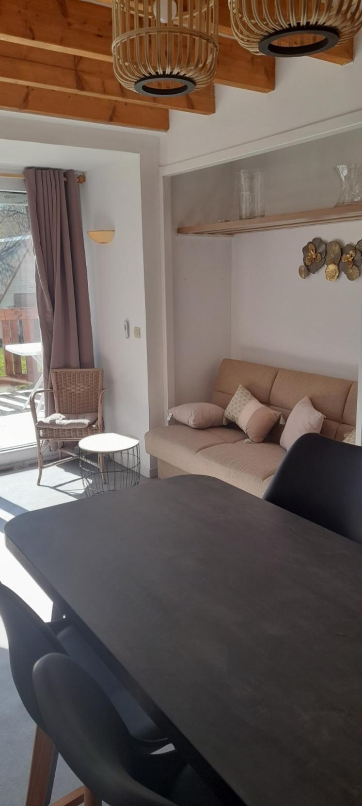 Les intérieurs des chalets ont été remis au goût du jour. Deux sont climatisés.