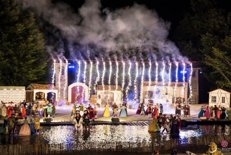 Le son et lumière de Bourg-Charente s'étoffe chaque année avec des animations nouvelles.
