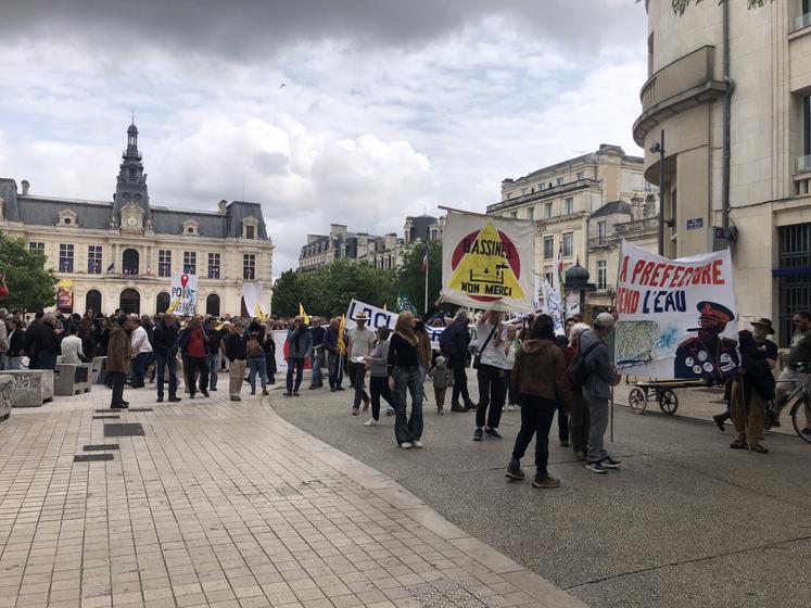 Bassines non merci défend les 13 M de m3 prélevables inscrits dans l'étude Hmuc.