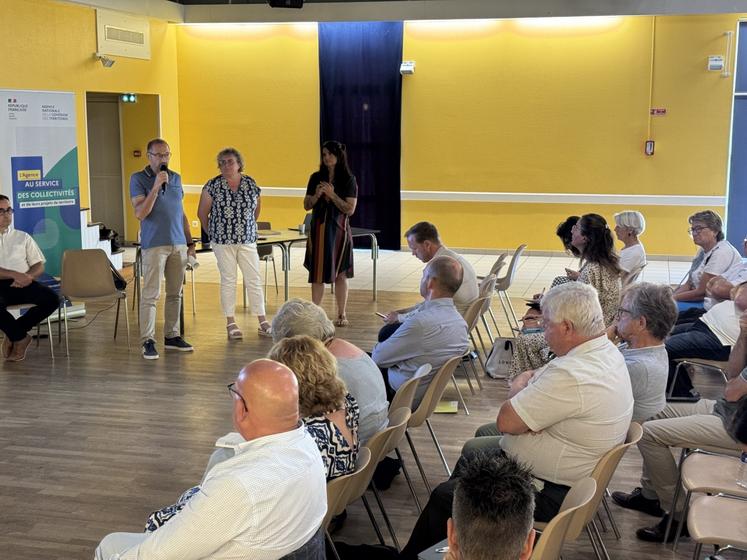 Les élus ont pu échanger sur les questions de mobilité.