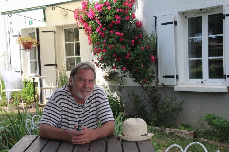 Patrick Pichon, photographe et peintre installé à Voulon.