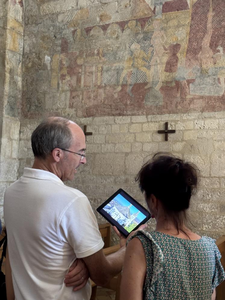 L'application "Eglises romanes GrandAngoulême" est disponible gratuitement sur iPhone et Android.