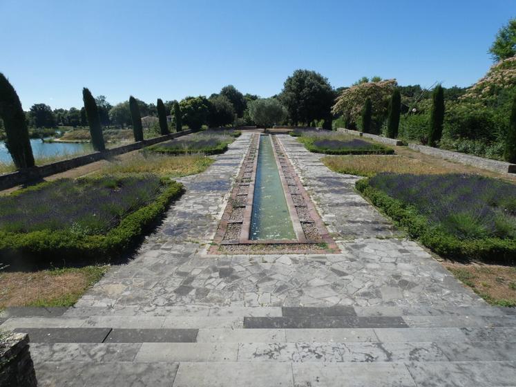 Les Jardins de Compostelle jouent aussi sur les formes géométriques.