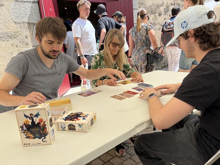 Le jeu a été  présenté par Bénédicte Breuls et Valentin Gaudicheau au Flip à Parthenay.