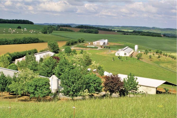 La DDT instruit en moyenne 500 demandes d'autorisation d'exploiter par an. Le nombre d'autorisations d'exploiter est stable dans le temps mais devrait naturellement s'accélérer avec l'augmentation des départs en retraite dans les quinze années à venir.