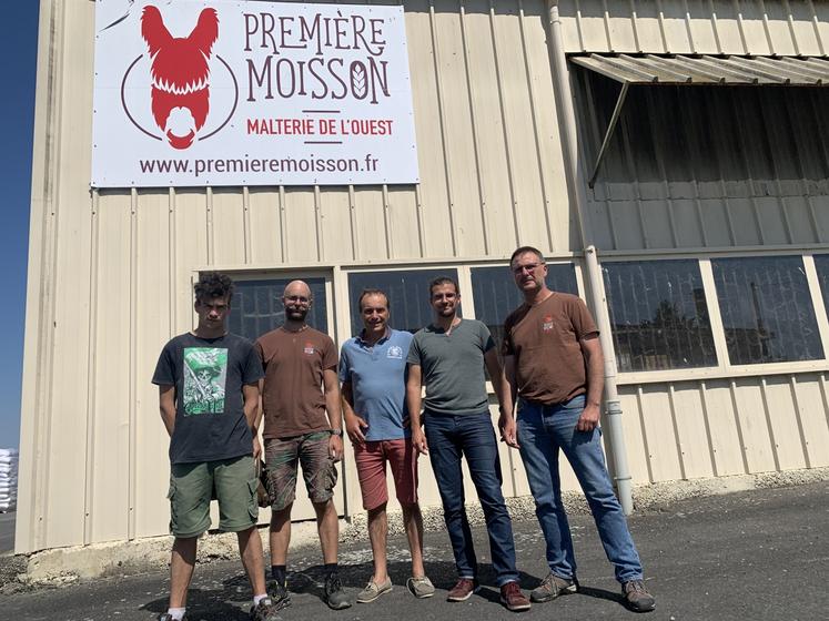 La petite équipe de la Malterie de l'Ouest.