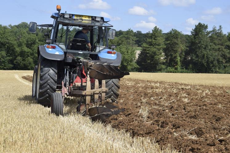 Le concours de labour cantonal s'est déroulé le samedi matin et le concours départemental l'après-midi.