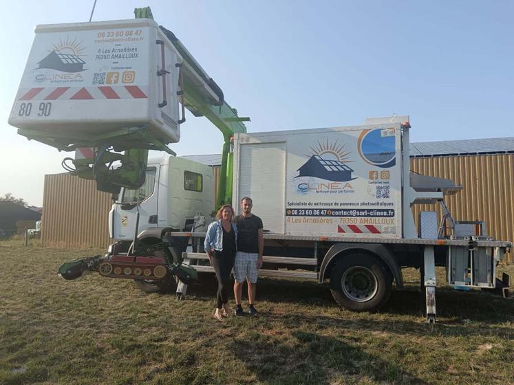 Le couple mise sur une activité commune porteuse. Sans toutefois délaisser le travail sur la ferme bovine.