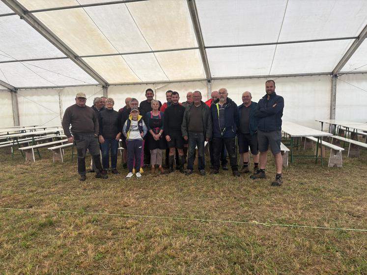 Mercredi, l'heure était au montage des stands.