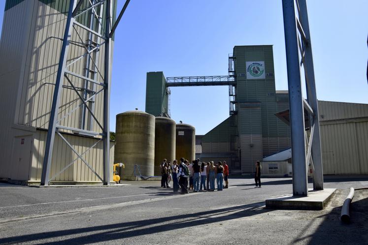 Environ 70 collégiens de Mansle ont visité la coopérative.