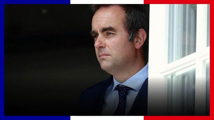 Sébastien Lecornu est chargé de fonctions gouvernementales depuis la première présidence d'Emmanuel Macron.