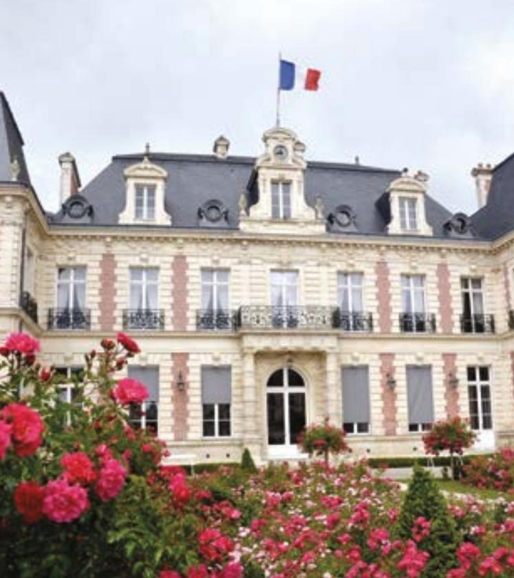 L'Hôtel de la Préfecture et du Département sera exceptionnellement ouvert.