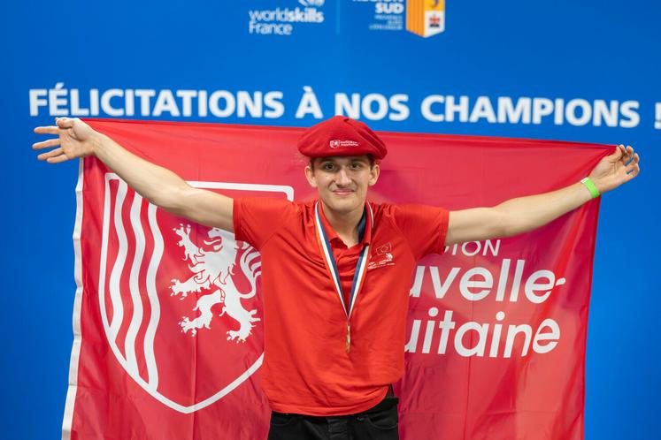 Simon Vitard-Boncori a remporté la médaille d'or aux WorldSkills France en maintenance des matériels agricoles.