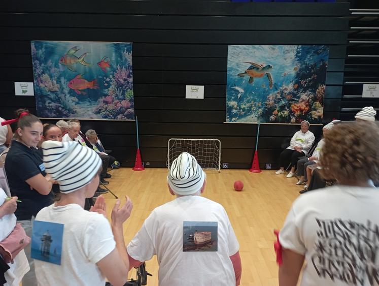 Un moment où jeunes et moins jeunes se retrouvent pour partager un moment convivial. 