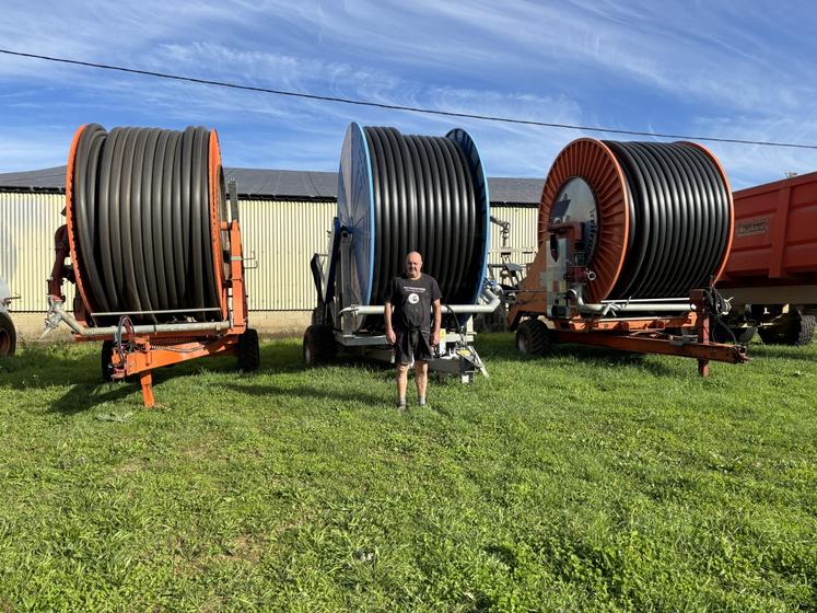 Eric Dion se demande s'il va garder ses trois enrouleurs.