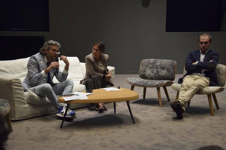 Le journaliste Olivier Dauvers était l'invité du Crédit Agricole. Il a échangé avec Céline Peloquin (Les Fermes de Chassagne) et Antoine Galinat (La Ferme de Vialat).