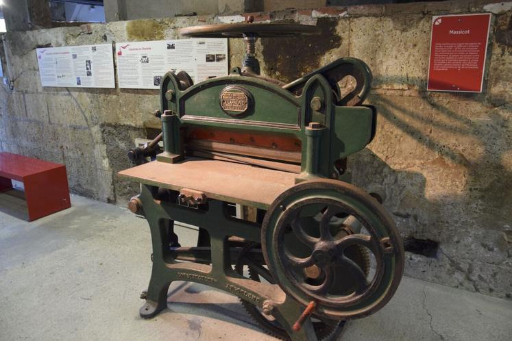 Au sein du musée, des machines anciennes retracent l'histoire de l'industrie papetière locale.