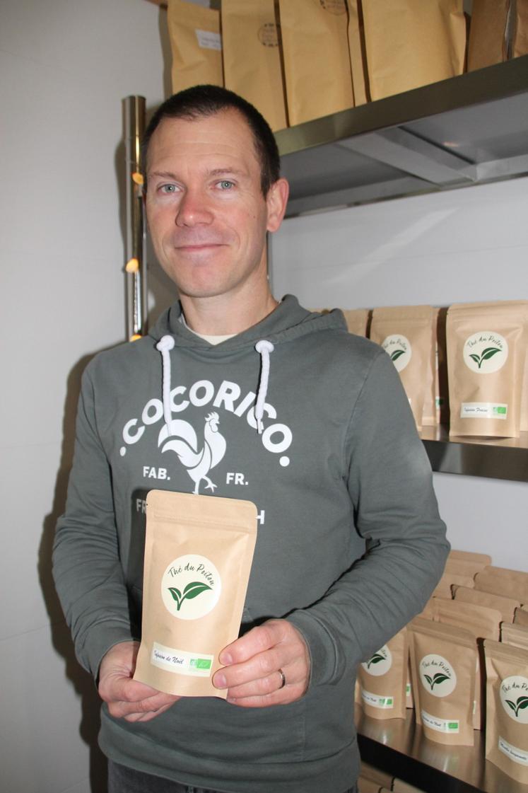 Erwan Magueur a installé son laboratoire de production à Montamisé. Ses parcelles de théier sont à Dissay.