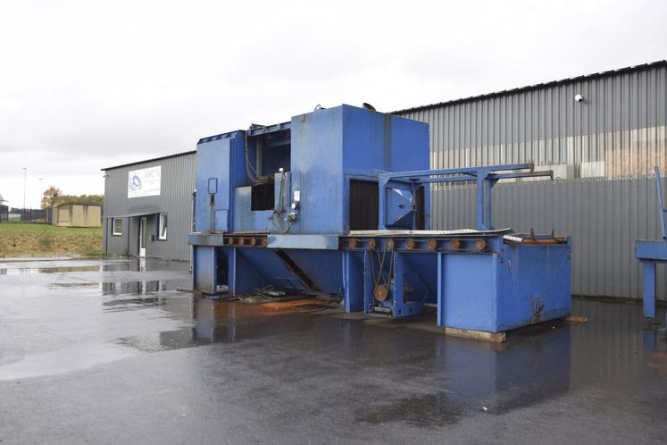 AMC16 fabrique et se charge du refit de machines industrielles de plusieurs mètres de haut et de long.