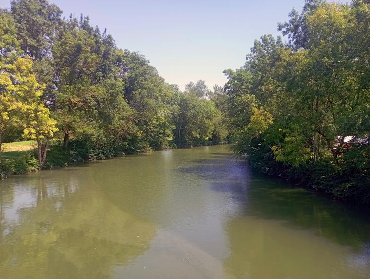 Avec ces réserves, ce sont 1,6 Mm3 de moins qui devraient être prélevés en été dans le bassin de la Boutonne.