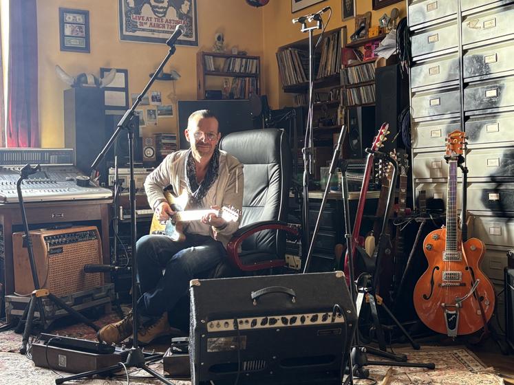 Jeff Marschalle est musicien dans la Vienne depuis une trentaine d'années.