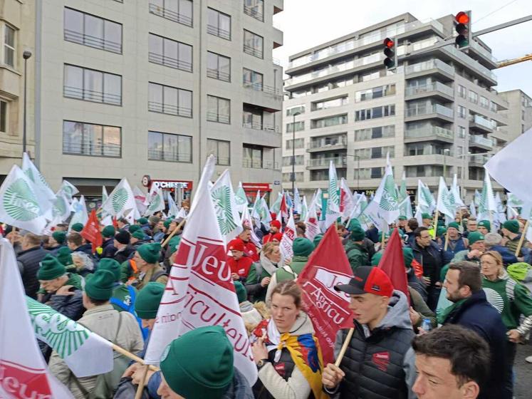 La FNSEA Nouvelle-Aquitaine a affrété deux bus avec 74 agriculteurs.