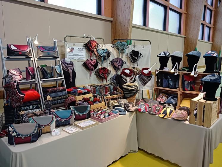 les créations textiles de créasof s'adressent aux femmes et aux hommes.