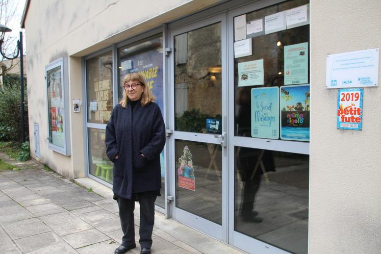 Christine Maury est la présidente de l'association du cinéma de Gençay. L'association compte 600 adhérents et une trentaine de bénévoles