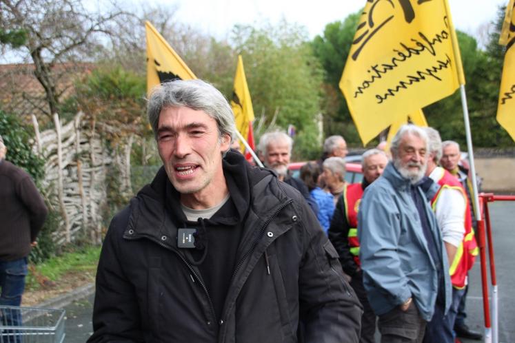 François Collet est sorti après plus d'une heure trente d'audition.