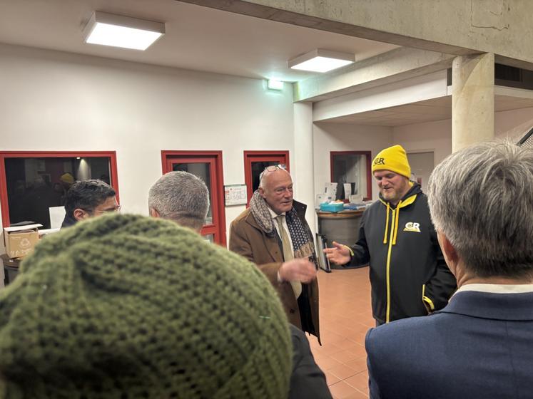 Une rencontre avec Alain Rousset a été organisée avant les discours officiels.