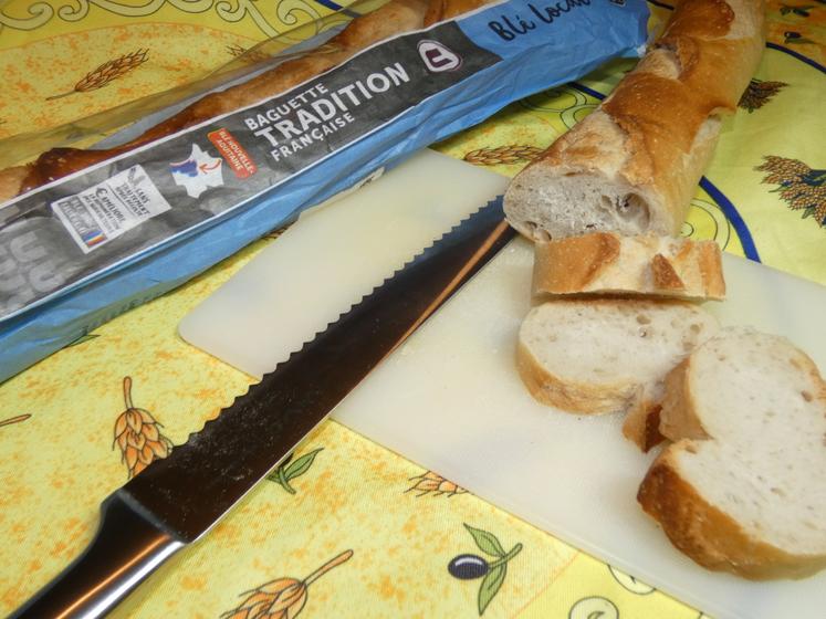 La baguette est reconnaissable à son emballage bleu.