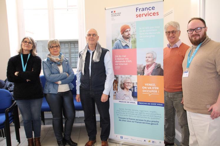 De la retraite aux papiers d'identité, les demandes d'informations sont diverses à l'antenne de France services de Saint-Savin.