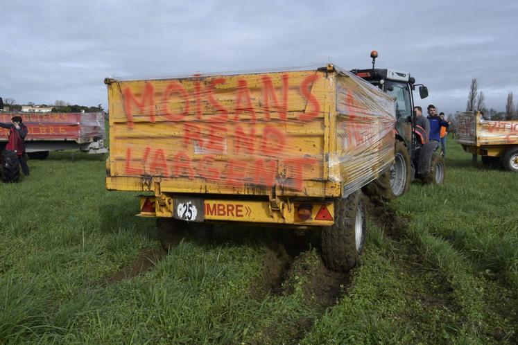 La Distillerie des Moisans était visée par ce premier coup de pression sur le négoce.