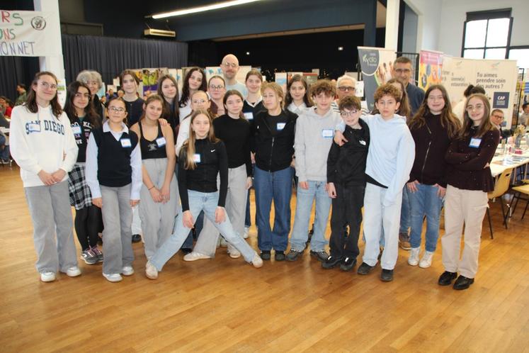 " Ce qu'on veut, c'est que les élèves arrivent à se poser des questions sur leur orientation, et que ça ne soit pas subi ", disent les enseignants.