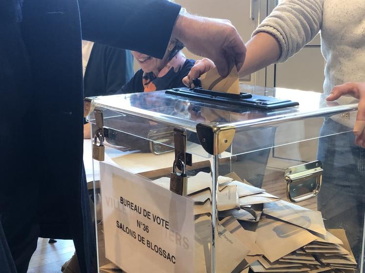 Le taux de participation dans la Vienne au premier tour des élections a été d'un peu plus de 58 %.