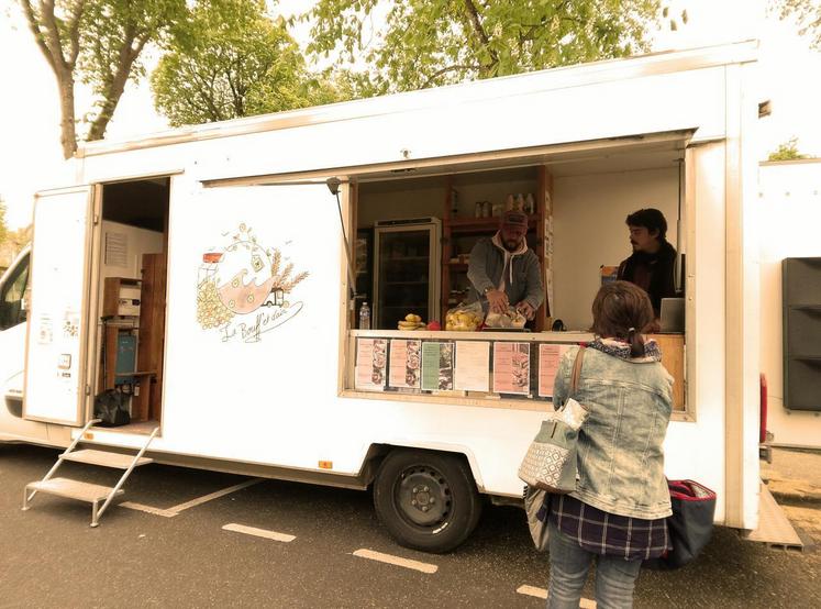 En 2024, la Bouff'et d'air a sillonné 35 communes du Pays Loudunais pour 399 bénéficiaires. 