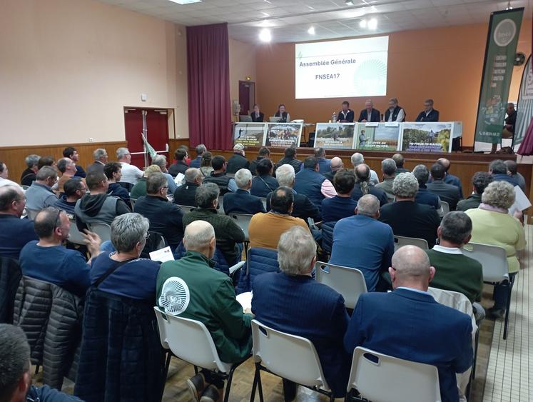 Les sujets d'actualité ont fait irruption dans la discussion sur l'engagement syndical.