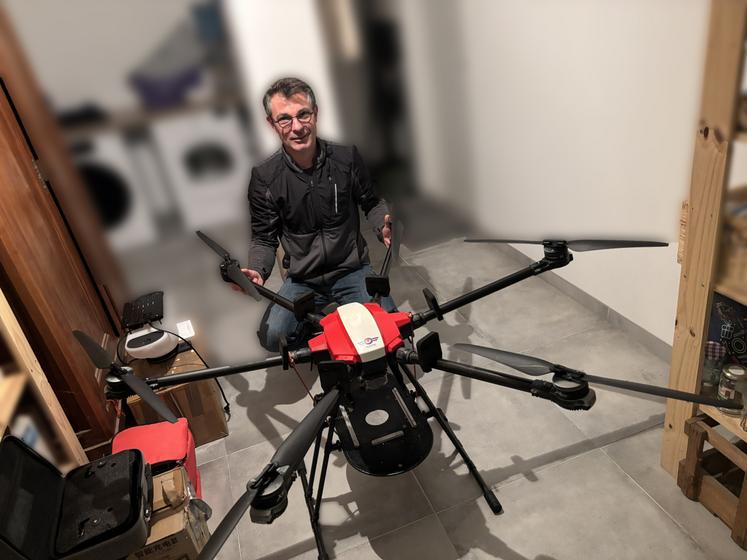 Olivier Courandière propose de nombreuses utilisations de son drone, dont plusieurs pour l'agriculture. 